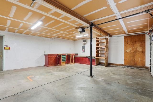 4814 E Peone Pines Dr, Mead, WA 99021