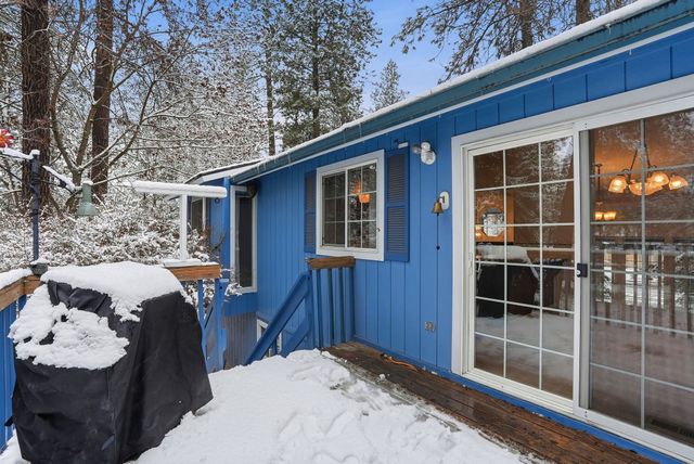 4814 E Peone Pines Dr, Mead, WA 99021