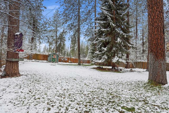 4814 E Peone Pines Dr, Mead, WA 99021