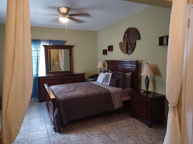 KM 1.2 int CARR 997, Vieques, PR 00765