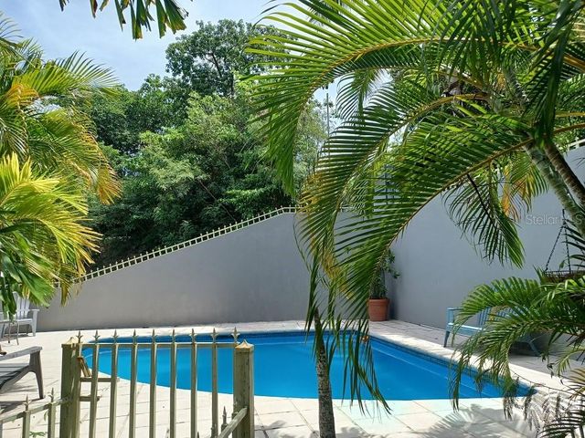 KM 1.2 int CARR 997, Vieques, PR 00765