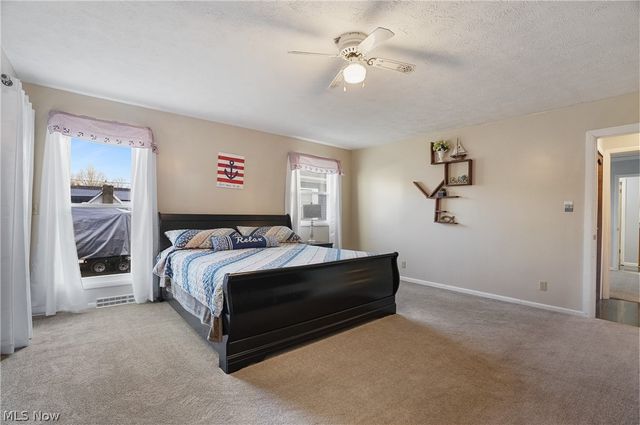 2282 Heston Drive, Lake Milton, OH 44429