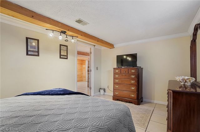 2282 Heston Drive, Lake Milton, OH 44429