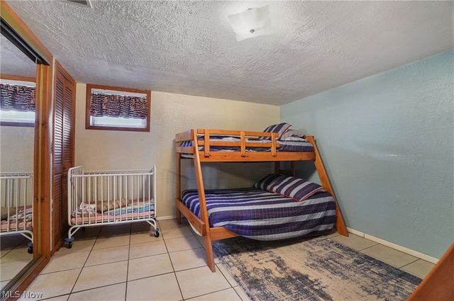 2282 Heston Drive, Lake Milton, OH 44429