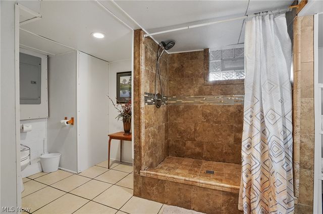 2282 Heston Drive, Lake Milton, OH 44429