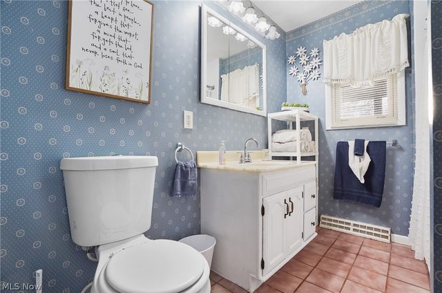 2282 Heston Drive, Lake Milton, OH 44429