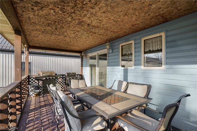 2282 Heston Drive, Lake Milton, OH 44429