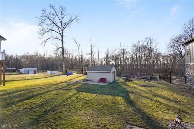 2282 Heston Drive, Lake Milton, OH 44429