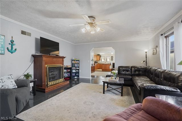 2282 Heston Drive, Lake Milton, OH 44429