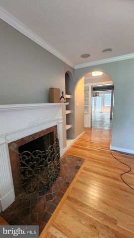 2207 FORDHAM DR, Alexandria, VA 22307