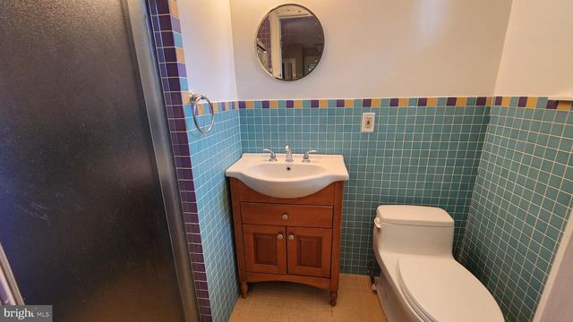 2207 FORDHAM DR, Alexandria, VA 22307