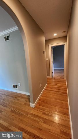2207 FORDHAM DR, Alexandria, VA 22307