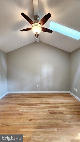 2207 FORDHAM DR, Alexandria, VA 22307