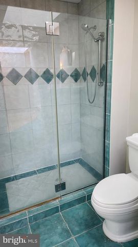 2207 FORDHAM DR, Alexandria, VA 22307