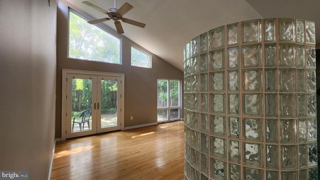 2207 FORDHAM DR, Alexandria, VA 22307
