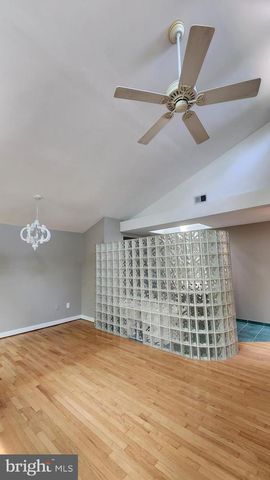 2207 FORDHAM DR, Alexandria, VA 22307