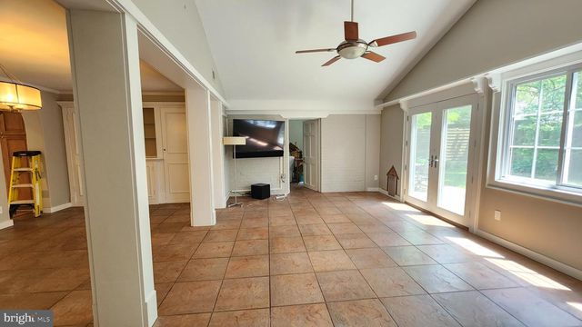 2207 FORDHAM DR, Alexandria, VA 22307