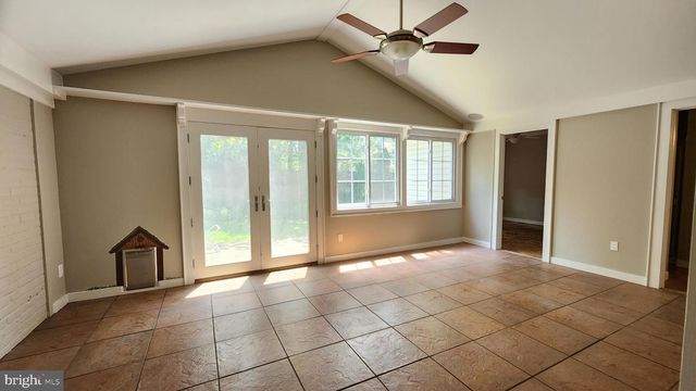 2207 FORDHAM DR, Alexandria, VA 22307