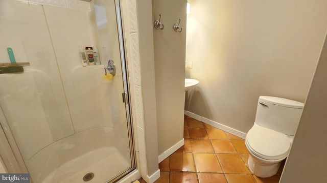 2207 FORDHAM DR, Alexandria, VA 22307