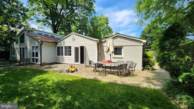 2207 FORDHAM DR, Alexandria, VA 22307