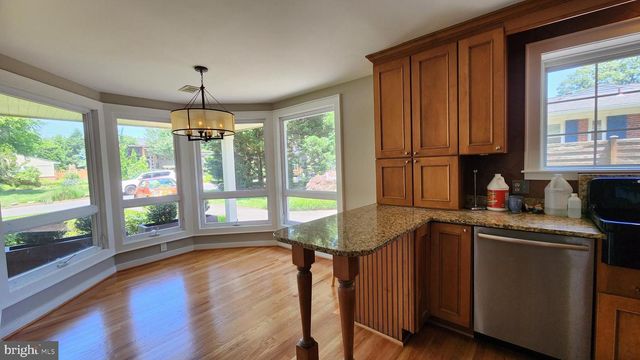 2207 FORDHAM DR, Alexandria, VA 22307
