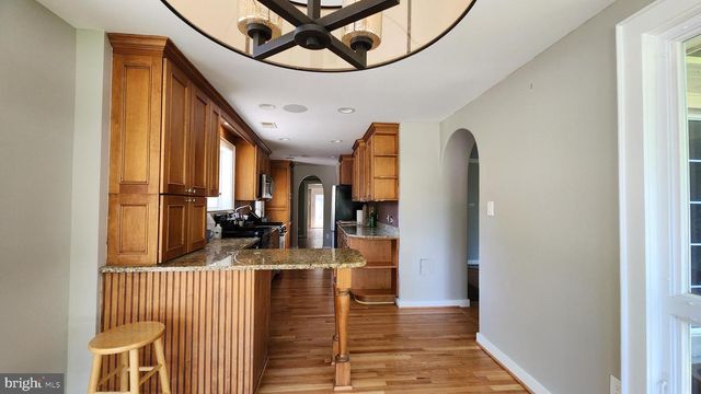 2207 FORDHAM DR, Alexandria, VA 22307