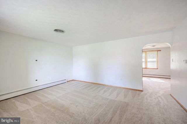 102 WALNUT VALLEY CT, Wrightsville, PA 17368