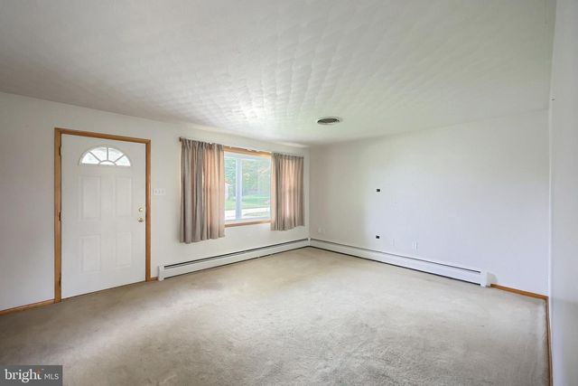 102 WALNUT VALLEY CT, Wrightsville, PA 17368
