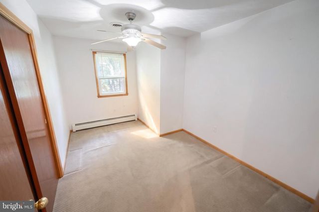 102 WALNUT VALLEY CT, Wrightsville, PA 17368