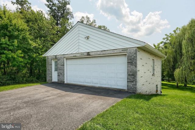 102 WALNUT VALLEY CT, Wrightsville, PA 17368
