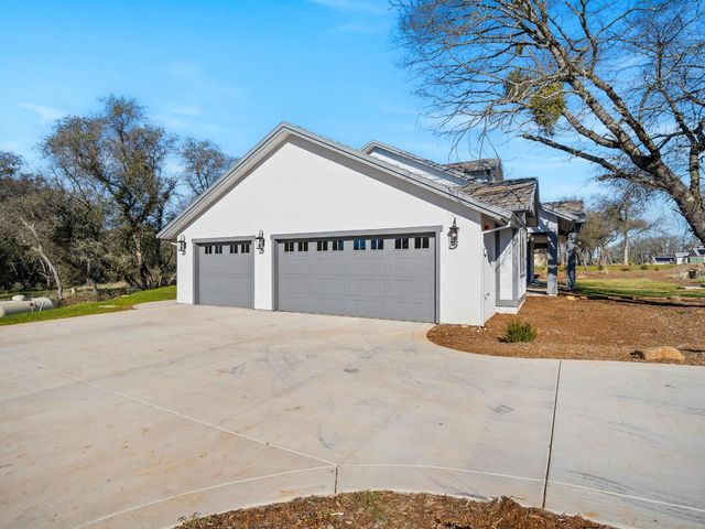 8118 Bridger Ln, Shingle Springs, CA 95682