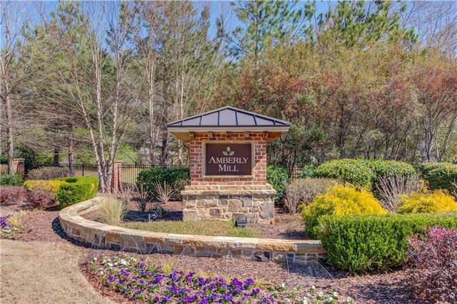 330 Holdings Drive, Lawrenceville, GA 30044