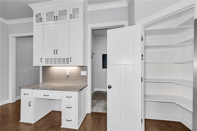 109 NW Highland Road, Bentonville, AR 72712