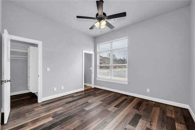 109 NW Highland Road, Bentonville, AR 72712