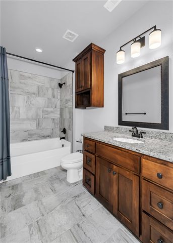 109 NW Highland Road, Bentonville, AR 72712