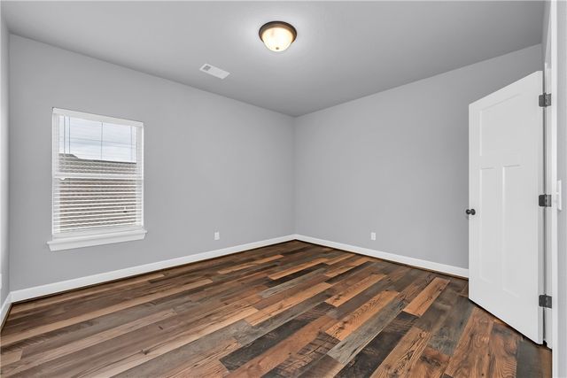 109 NW Highland Road, Bentonville, AR 72712