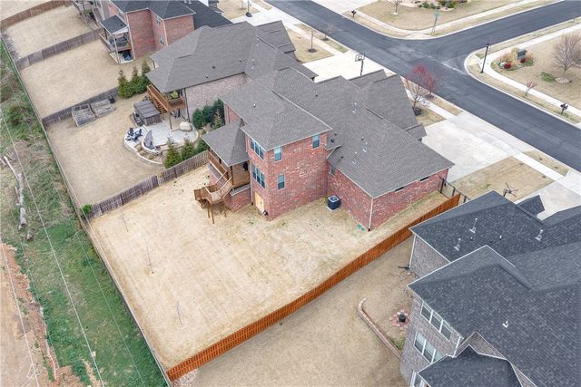 109 NW Highland Road, Bentonville, AR 72712