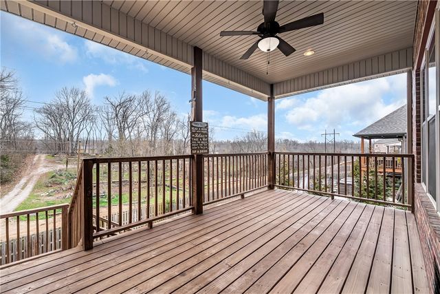 109 NW Highland Road, Bentonville, AR 72712
