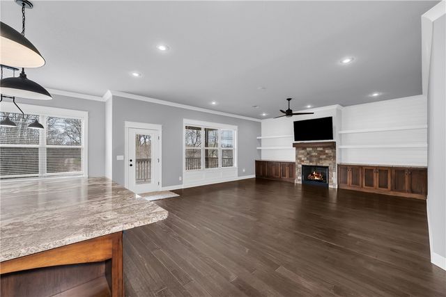 109 NW Highland Road, Bentonville, AR 72712