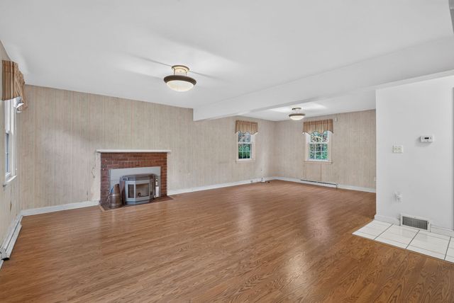 188 North Street, Foxboro, MA 02035