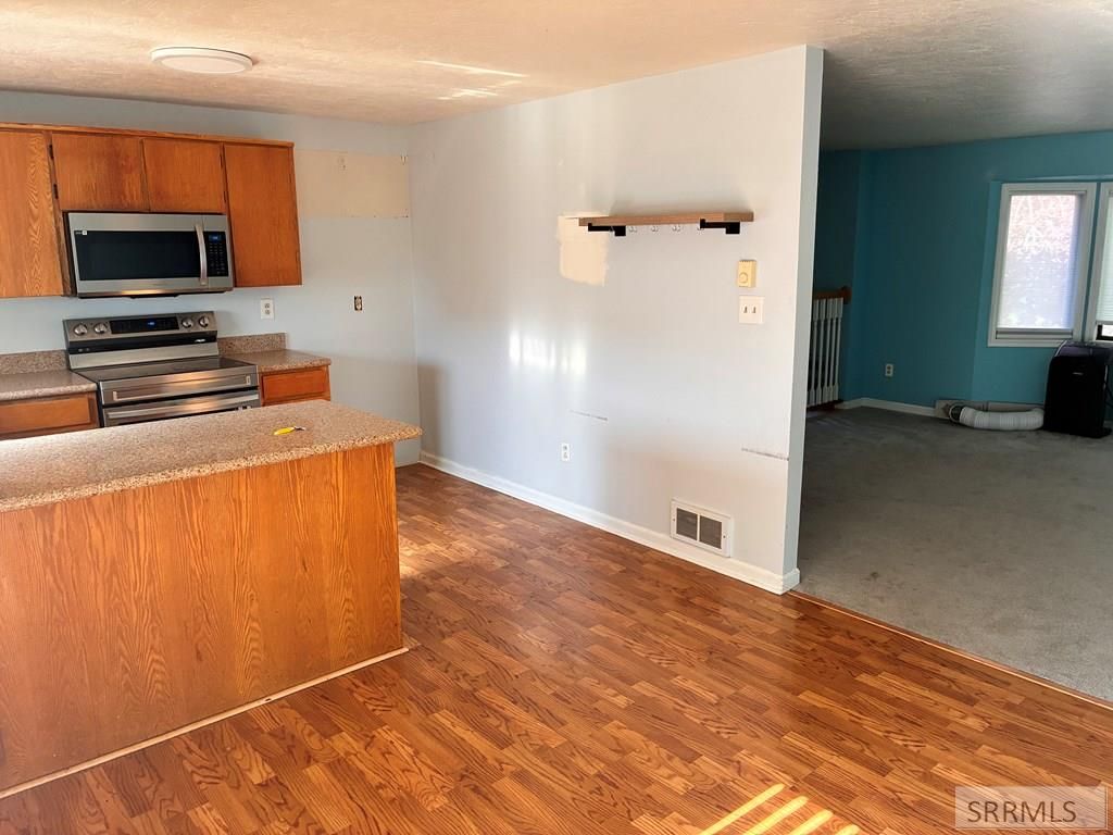 Image 7 of property listing at 981 Bluebird Lane, Idaho Falls, ID 83402