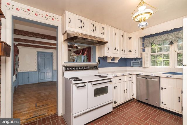 421 W ELMA AVE, Laurel Springs, NJ 08021