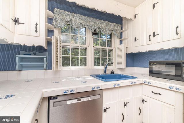 421 W ELMA AVE, Laurel Springs, NJ 08021