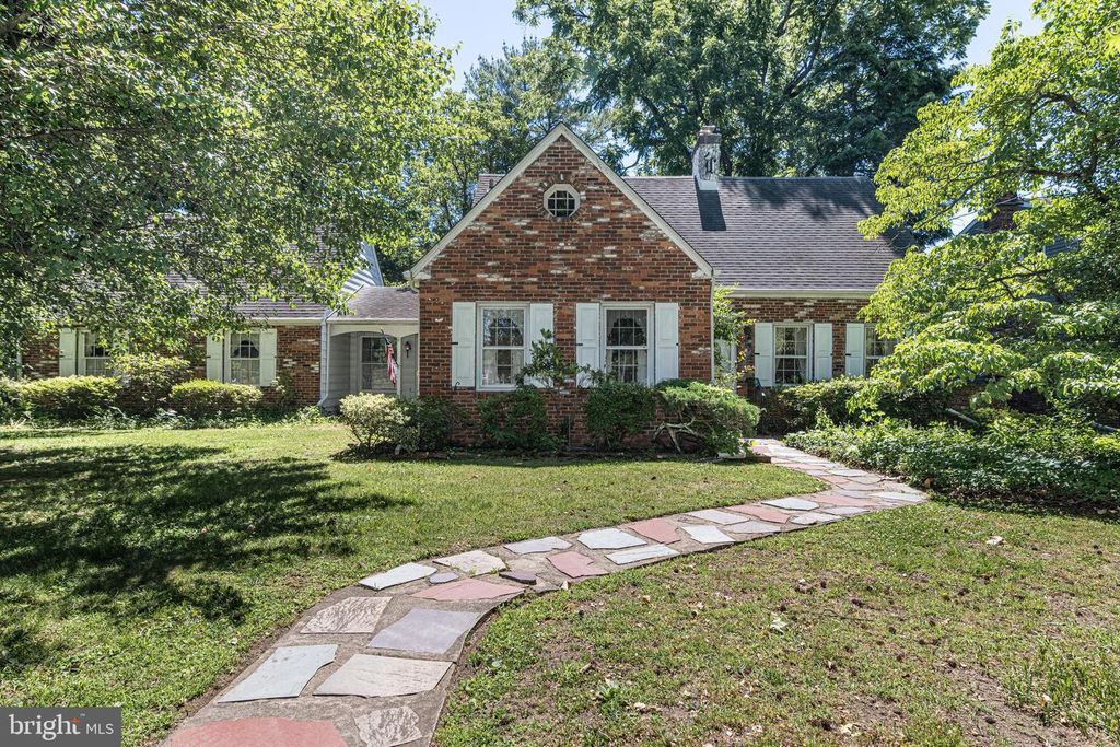 421 W ELMA AVE, Laurel Springs, NJ 08021