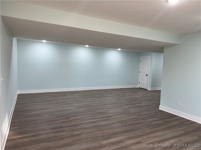 7537 E Brownstown Road, Henryville, IN 47126