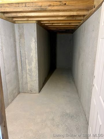 7537 E Brownstown Road, Henryville, IN 47126