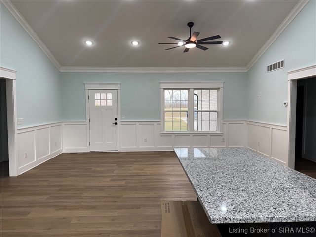 7537 E Brownstown Road, Henryville, IN 47126