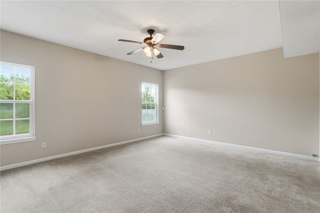 618 Chapelgate Drive, Fairborn, OH 45324
