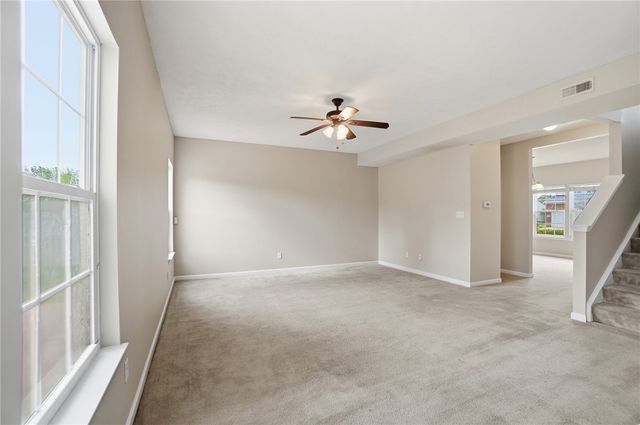 618 Chapelgate Drive, Fairborn, OH 45324