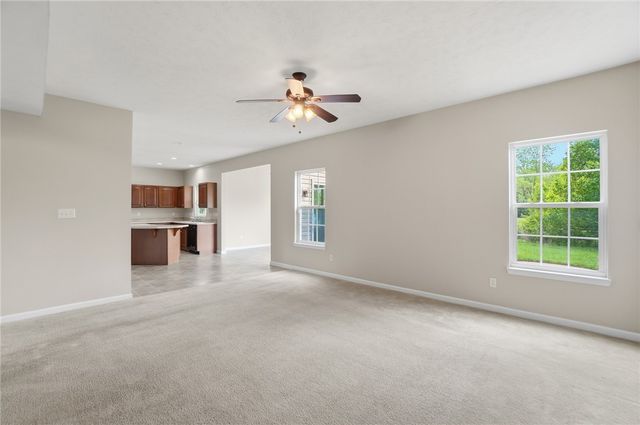 618 Chapelgate Drive, Fairborn, OH 45324